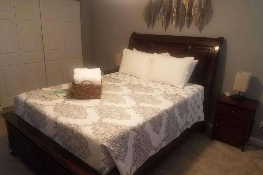 Cozy 3 Bed 2.5 Bath Located Near Busch Gardens Apartment Tampa Ngoại thất bức ảnh