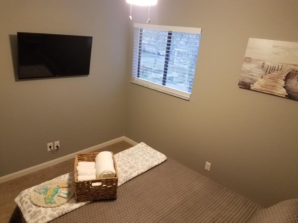 Cozy 3 Bed 2.5 Bath Located Near Busch Gardens Apartment Tampa Ngoại thất bức ảnh
